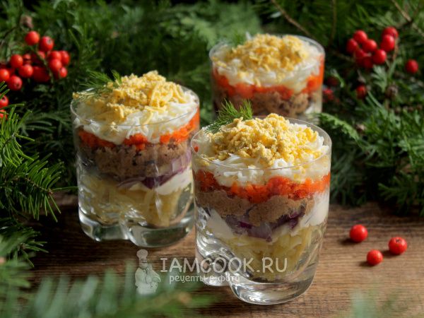 Каждый слой важен в новогоднем салате