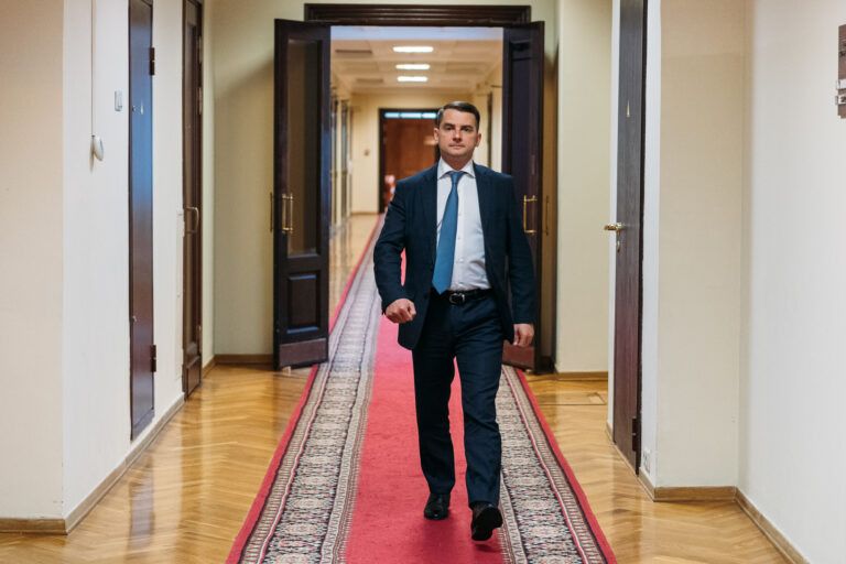 Новые инициативы: МВД получит доступ к медицинским данным иностранцев