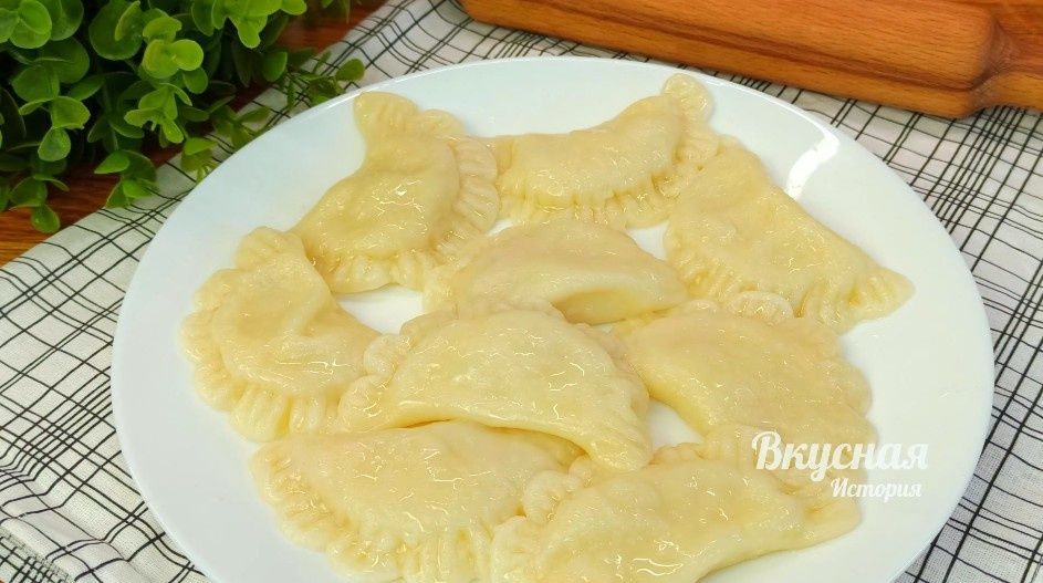 Универсальное тесто для вареников и пельменей – секрет ресторанного вкуса