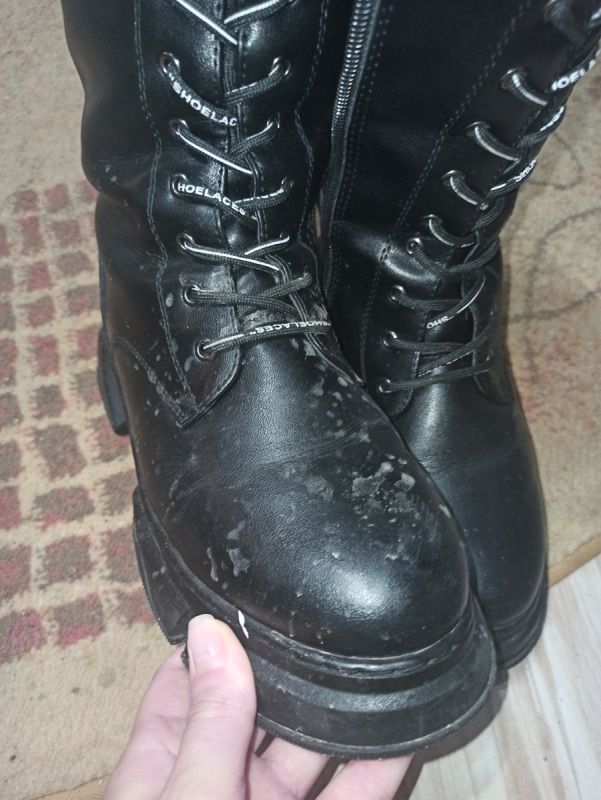 Как защитить обувь от реагентов и сохранить её внешний вид зимой