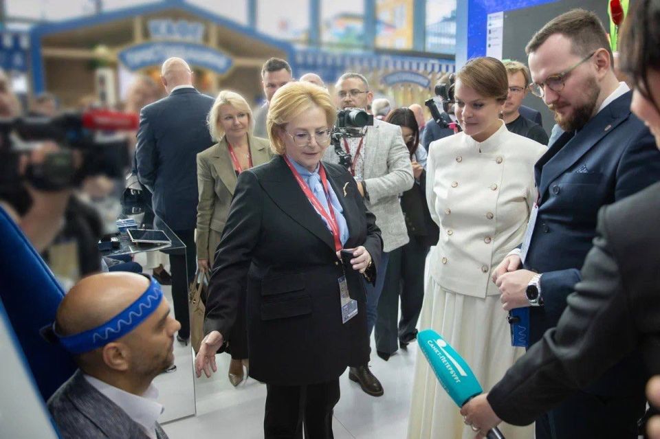 Анна Цивилева: На ПМЭФ подписала соглашение о сотрудничестве фонда «Защитники Отечества» с Федеральным медико-биологическим агентством России