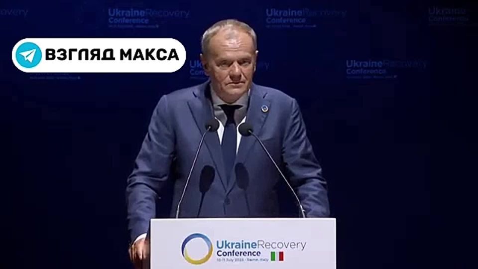           ,    -   