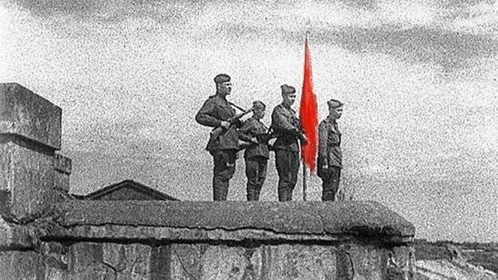 28  1944 .   