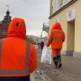 Продолжается работа по поддержанию чистоты и порядка на улицах города