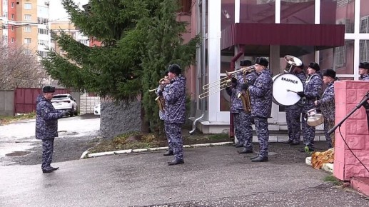 Во Владимире появилась мемориальная доска полковнику милиции Владимиру Исаеву