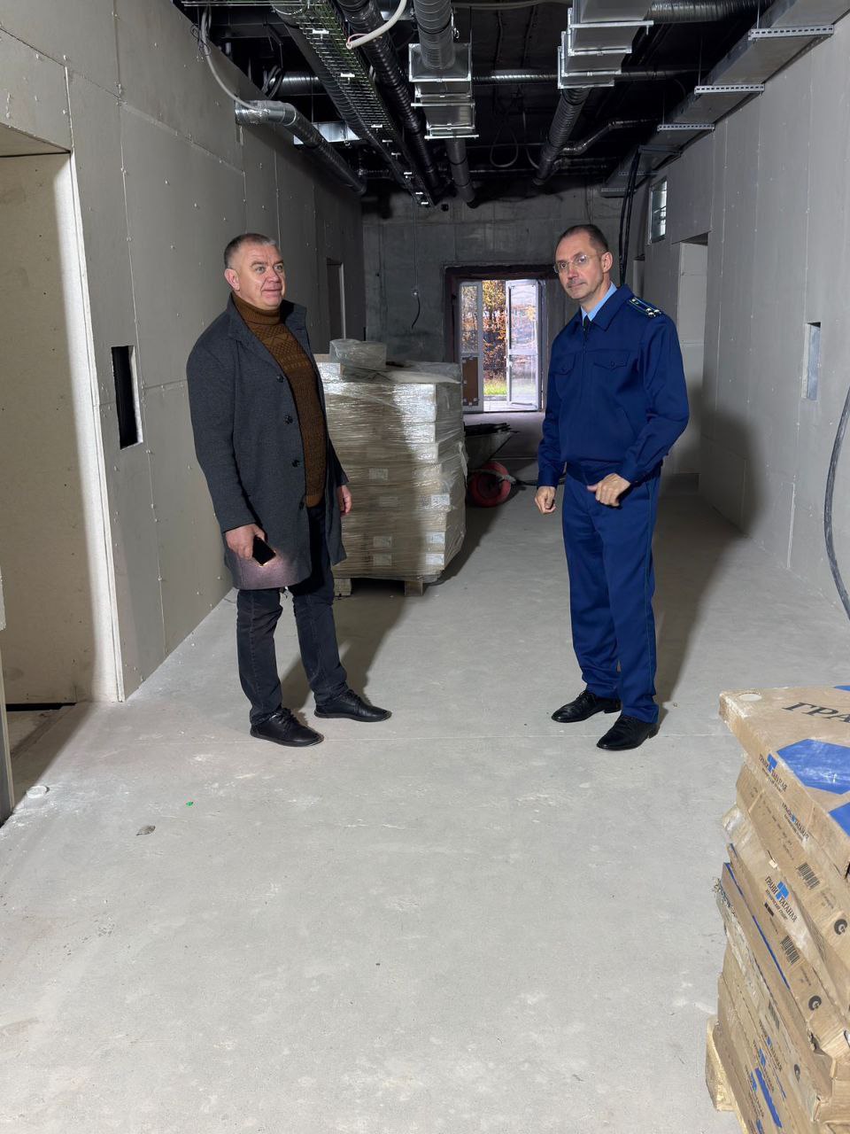 В Собинке на контроле межрайонной прокуратуры находится завершение работ по строительству поликлиники В Собинке на контроле межрайонной прокуратуры находится завершение работ по строительству поликлиники
