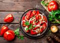 Три свежих заправки для салата с помидорами: откройте новые грани вкуса