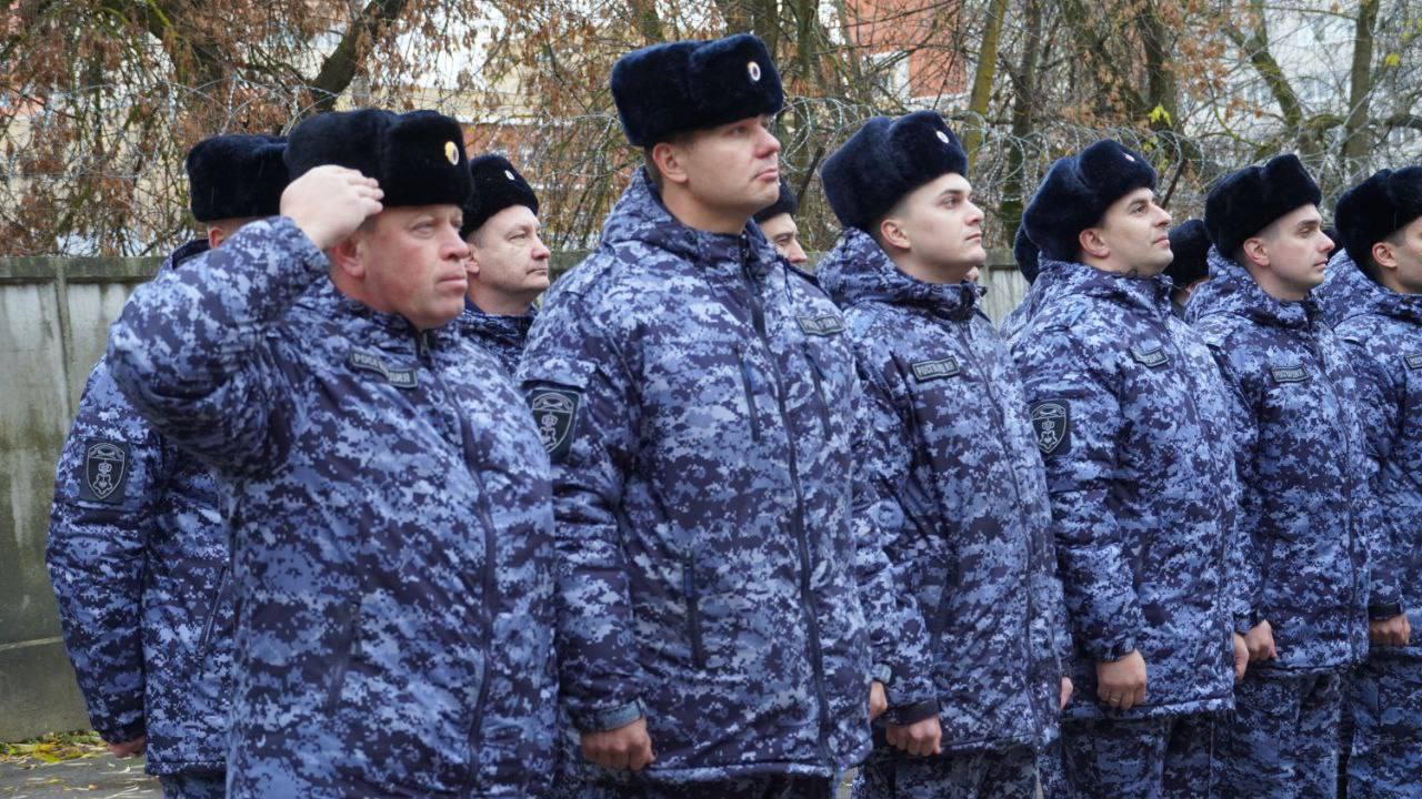 Во Владимире открыли мемориальную доску бывшему начальнику Управления вневедомственной охраны полковнику милиции в отставке Владимиру Исаеву Во Владимире открыли мемориальную доску бывшему начальнику Управления вневедомственной охраны полковнику милиции в отставке Владимиру Исаеву