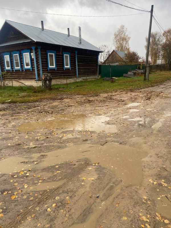 В Меленках прокурор добивается приведения в надлежащее состояние городских дорог