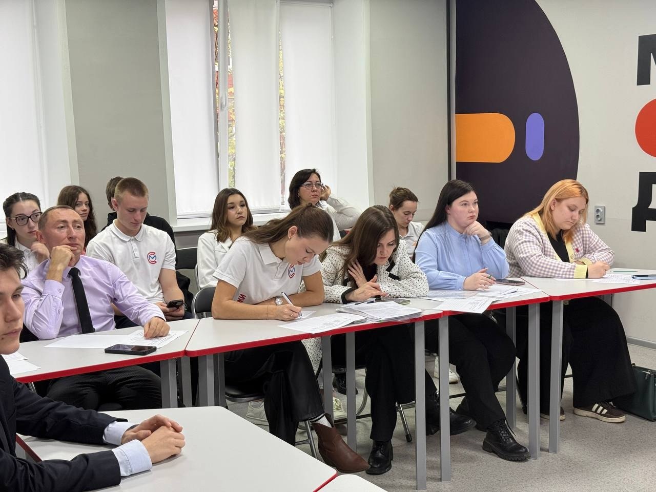 Встречайте новый состав Совета молодежи города Владимира! Встречайте новый состав Совета молодежи города Владимира!