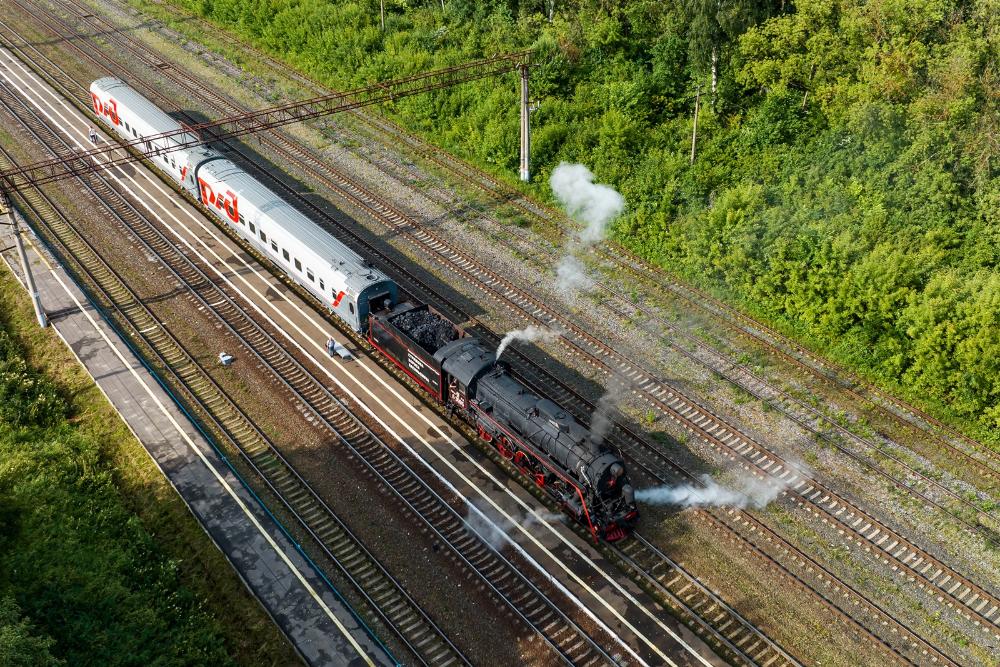 Запах угля, свист паровоза, стук колёс Запах угля, свист паровоза, стук колёс