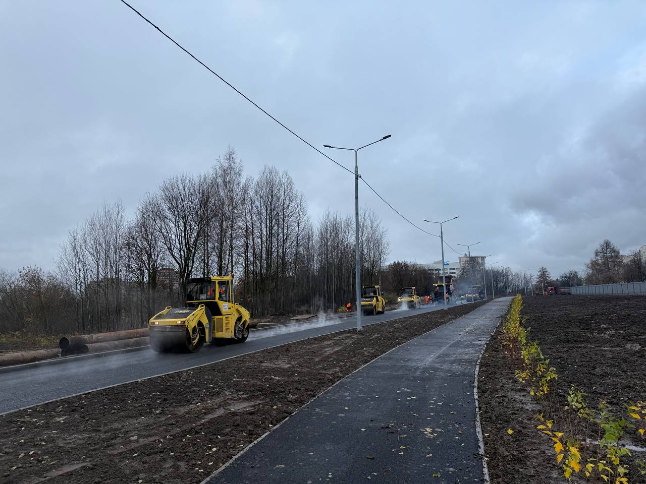 Во Владимире завершено асфальтирование 350-метрового съезда от Октябрьского проспекта к Стрелецкому мысу Во Владимире завершено асфальтирование 350-метрового съезда от Октябрьского проспекта к Стрелецкому мысу