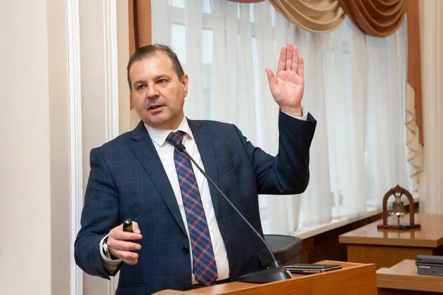 При ЗакСобрании в девятый раз открылась школа юного законотворца При ЗакСобрании в девятый раз открылась школа юного законотворца