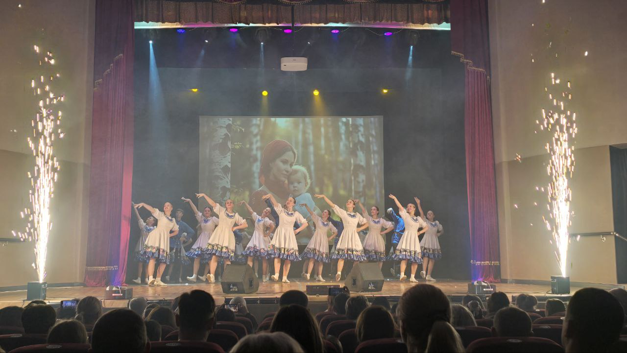 Елена Фомина: 95-ЛЕТНИЙ ЮБИЛЕЙ ДОМА КУЛЬТУРЫ И ОТДЫХА ИМЕНИ ВАСИЛИЯ АЛЕКСЕЕВИЧА ДЕГТЯРЕВА Елена Фомина: 95-ЛЕТНИЙ ЮБИЛЕЙ ДОМА КУЛЬТУРЫ И ОТДЫХА ИМЕНИ ВАСИЛИЯ АЛЕКСЕЕВИЧА ДЕГТЯРЕВА