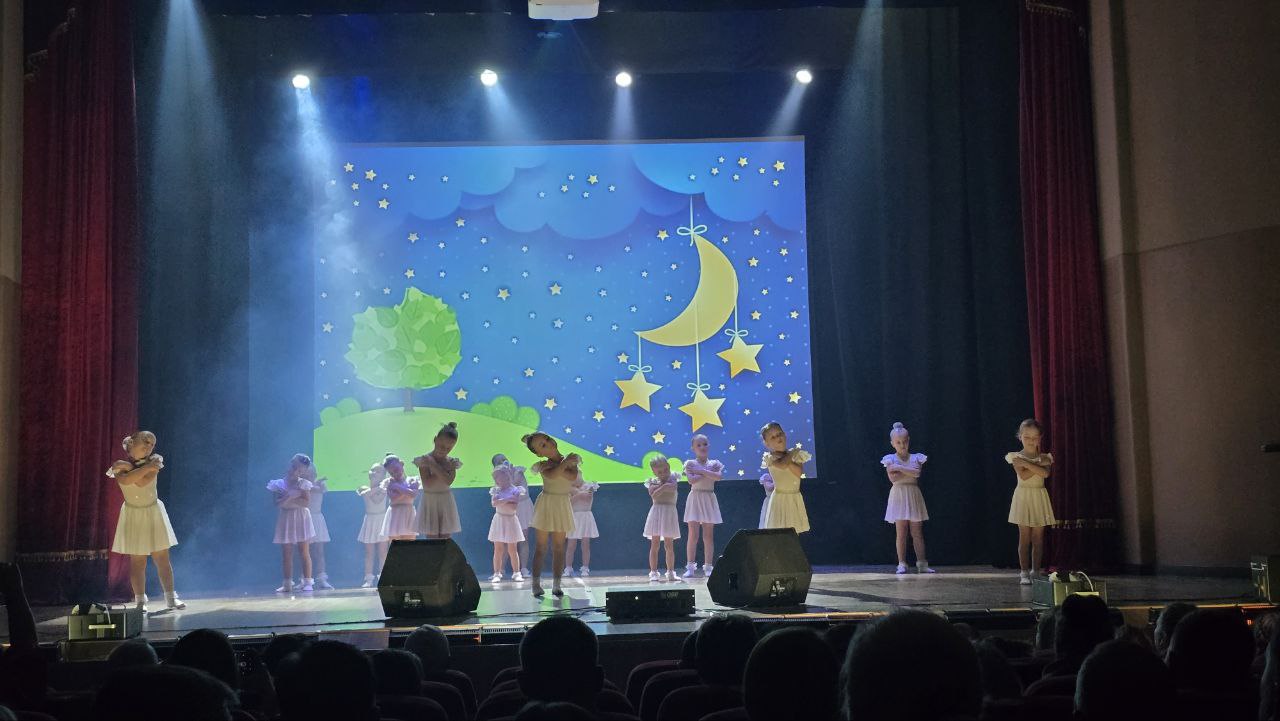 Елена Фомина: 95-ЛЕТНИЙ ЮБИЛЕЙ ДОМА КУЛЬТУРЫ И ОТДЫХА ИМЕНИ ВАСИЛИЯ АЛЕКСЕЕВИЧА ДЕГТЯРЕВА Елена Фомина: 95-ЛЕТНИЙ ЮБИЛЕЙ ДОМА КУЛЬТУРЫ И ОТДЫХА ИМЕНИ ВАСИЛИЯ АЛЕКСЕЕВИЧА ДЕГТЯРЕВА