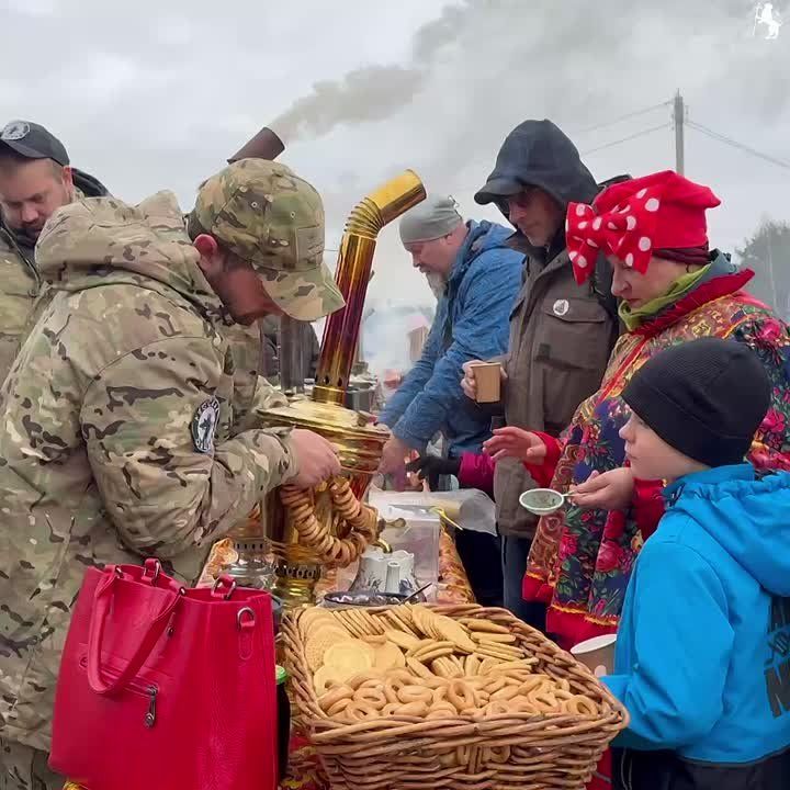 Сегодня в парке культуры и отдыха «Загородный» прошёл традиционный праздник «Русь жива!»