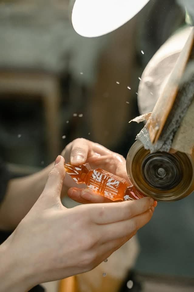 На Гусевском хрустальном заводе сделали...конфеты! На Гусевском хрустальном заводе сделали...конфеты!