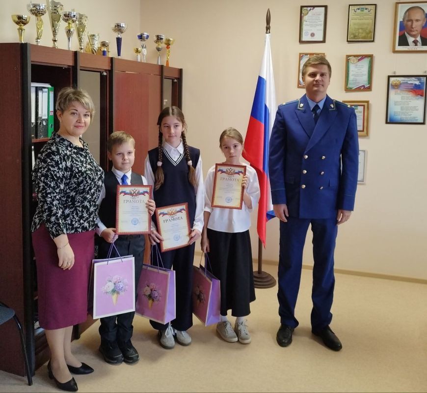 .          ,              ...