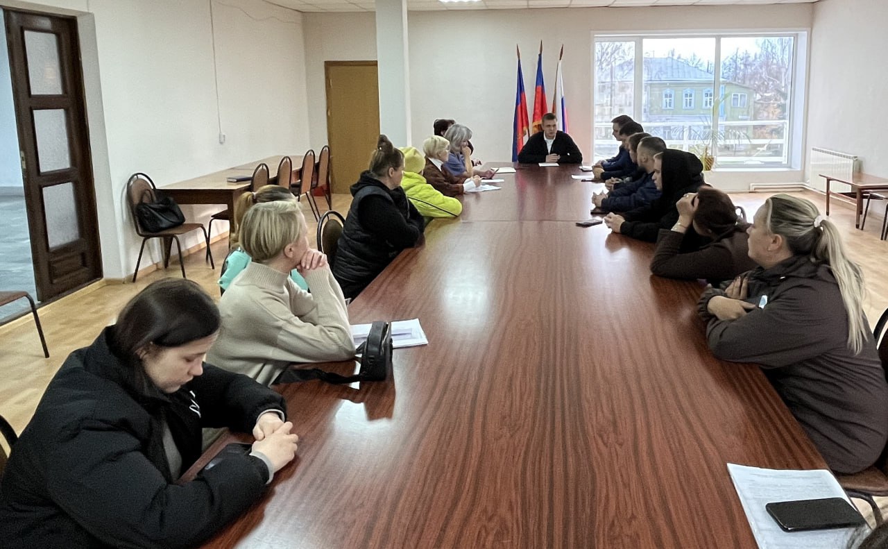 В Суздале запретили стоянку лошадей у детских учреждений и Успенского храма В Суздале запретили стоянку лошадей у детских учреждений и Успенского храма