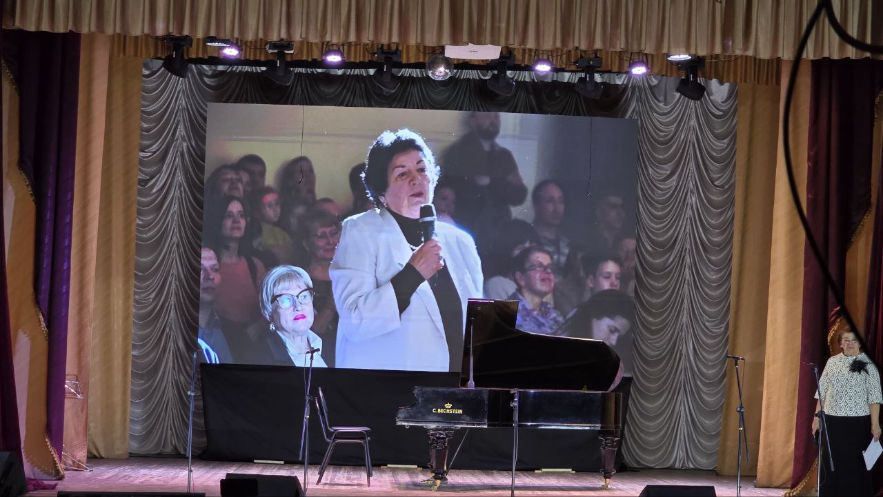 Елена Фомина: Полвека волшебства, таланта и вдохновения! Елена Фомина: Полвека волшебства, таланта и вдохновения!