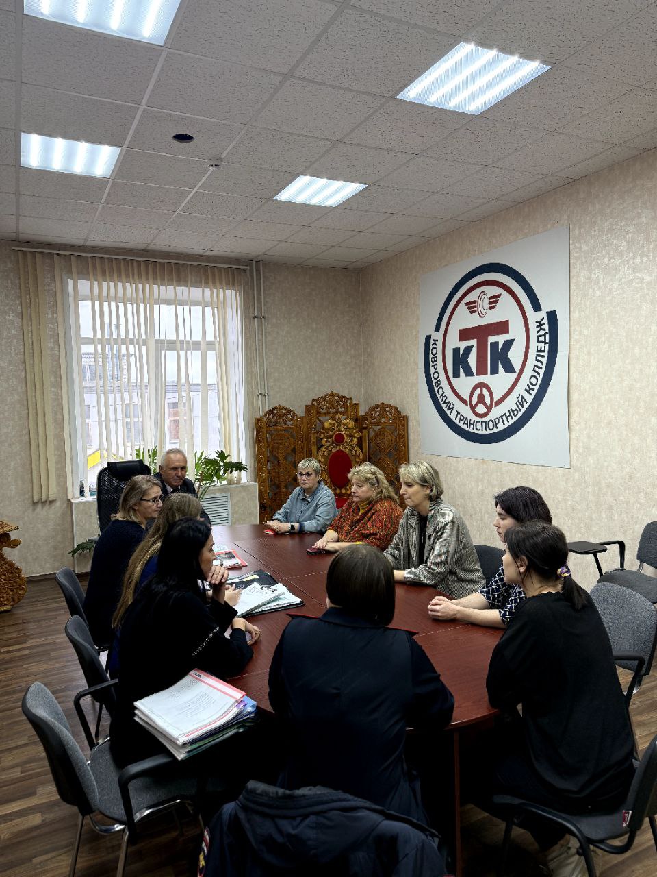 . В Коврове прокуратурой организованы и проведены мероприятия, посвещенные организации профилактической работы с несовершеннолетними Ковровской городской прокуратурой на базе Управления образования администрации Ковровского...