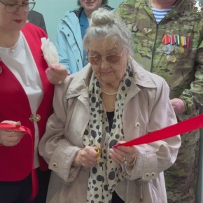 Сегодня в школе №31 состоялось торжественное мероприятие, посвящённое открытию нового помещения для школьного музея им. С.Д. Василисина. Ранее он был модернизирован в рамках программы инициативного бюджетирования