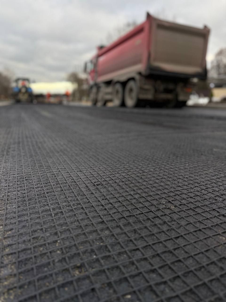 Дорожные работы в районе ДДюТ во Владимире продолжаются