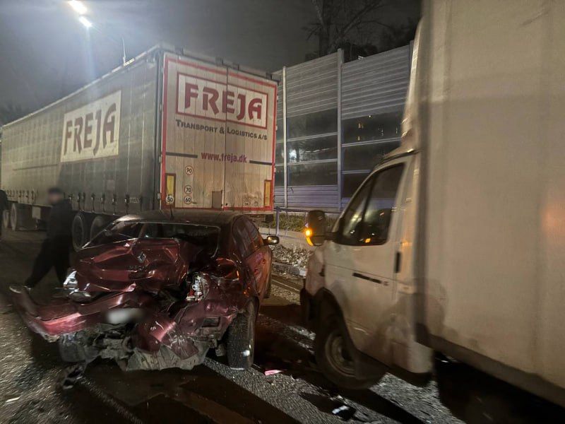 Четыре машины столкнулись на федеральной трассе во Владимире