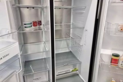 Неочевидная ошибка: почему сода не помогает от запаха в холодильнике и что работает