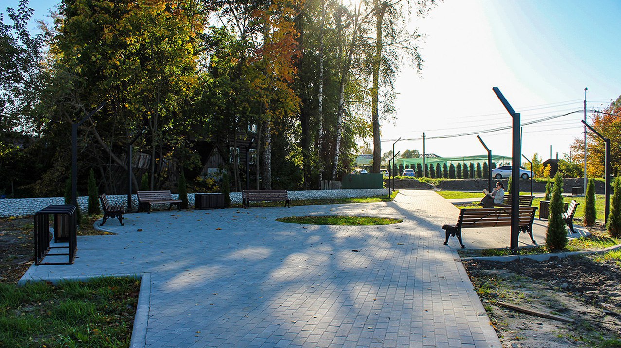 В Меленках завершился первый этап благоустройства сквера В Меленках завершился первый этап благоустройства сквера