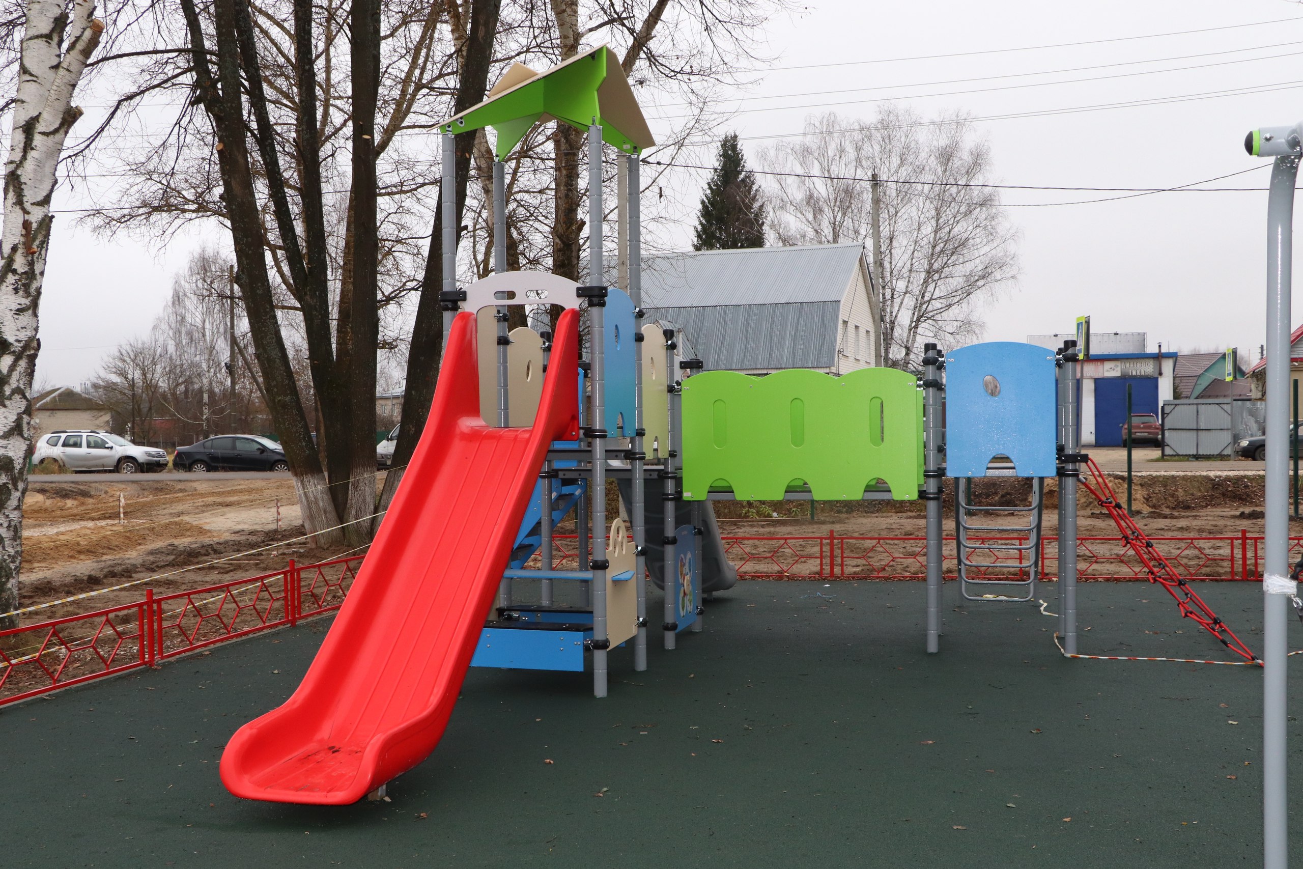 В селе Второво Камешковского района благоустраивают территорию возле Дома культуры В селе Второво Камешковского района благоустраивают территорию возле Дома культуры