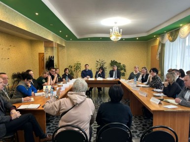 ™™™™™. ™™™™™™™™™. ™Заместитель Суздальского межрайонного прокурора Марк Кравцов в рамках регионального проекта «Правовой поезд» провел прием граждан Заместитель Суздальского межрайонного прокурора Марк Кравцов принял...