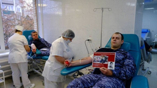 Военнослужащие и сотрудники Центрального округа Росгвардии приняли участие в донорских акциях
