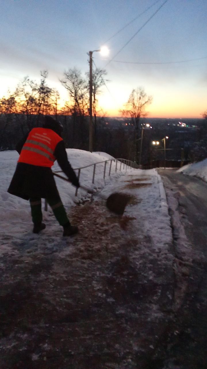 Коммунальные службы города работают в усиленном режиме Коммунальные службы города работают в усиленном режиме