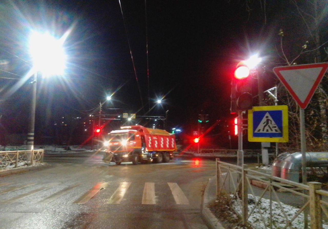 Коммунальные службы города работают в усиленном режиме Коммунальные службы города работают в усиленном режиме