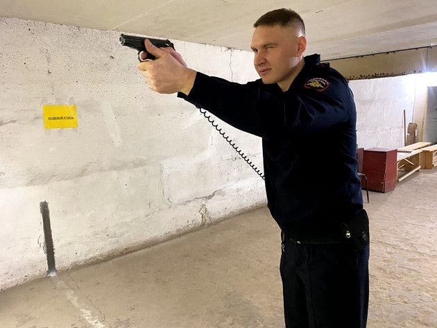 Артём Лапенков - лучший участковый: репортаж «Владимирских ведомостей» Артём Лапенков - лучший участковый: репортаж «Владимирских ведомостей»