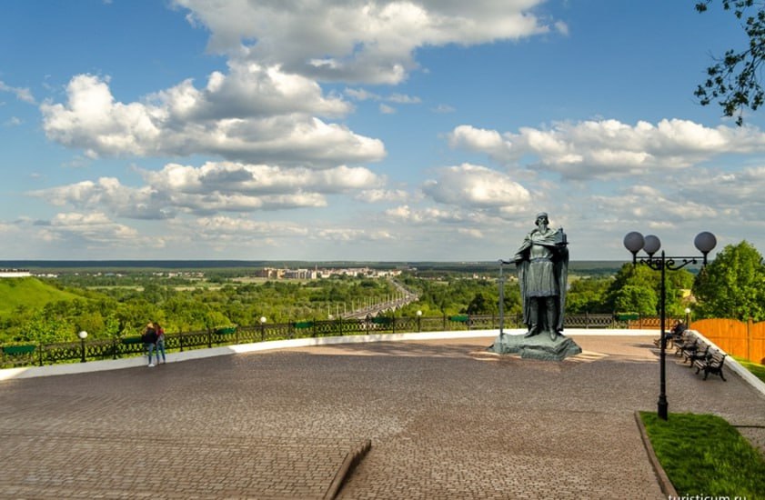 Смотровую на Георгиевской закрывают для установки памятника князю Долгорукому Смотровую на Георгиевской закрывают для установки памятника князю Долгорукому