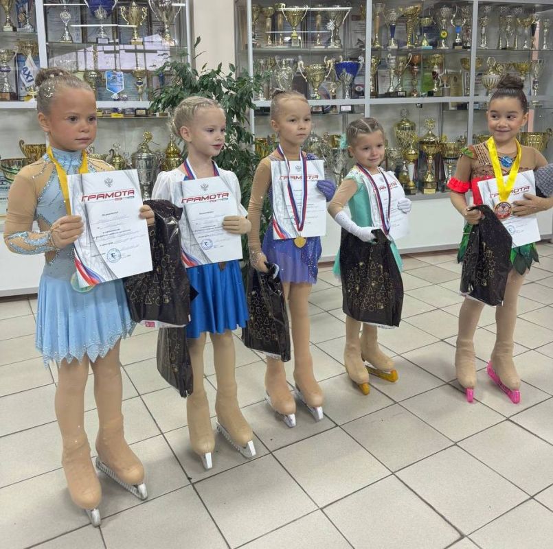 В выходные прошли соревнования по фигурному катанию на коньках в г. Муром - «Муромский лед»