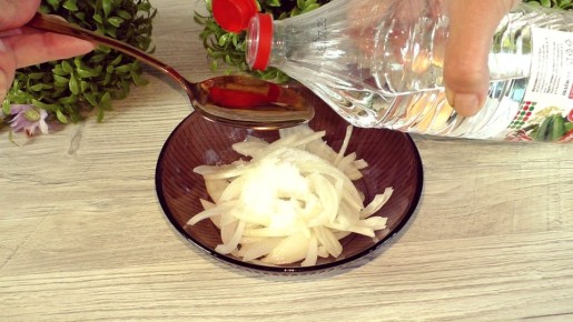 Баклажаны на каждый день: простой и сытный салат для всей семьи