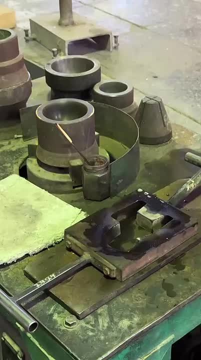 Свой праздник сегодня отмечают работники стекольной промышленности