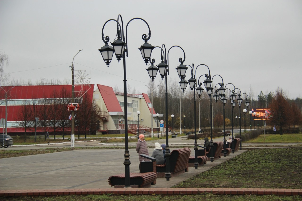 В Радужном завершилось благоустройство Торговой площади В Радужном завершилось благоустройство Торговой площади