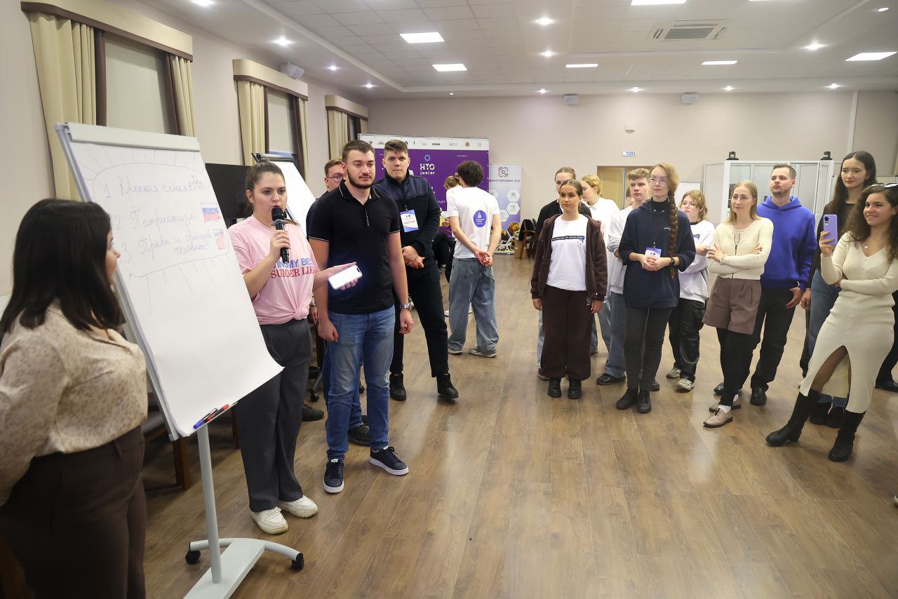 Во Владимирской области прошел межрегиональный молодёжный историко-патриотический форум «Благодарная Россия» Во Владимирской области прошел межрегиональный молодёжный историко-патриотический форум «Благодарная Россия»