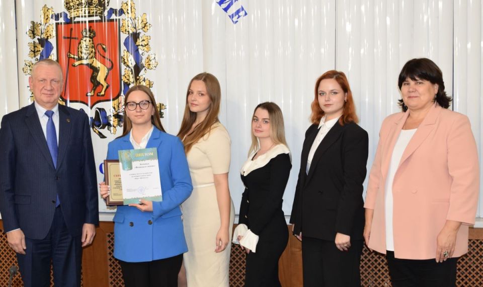 Знатоки избирательного права получили награды!