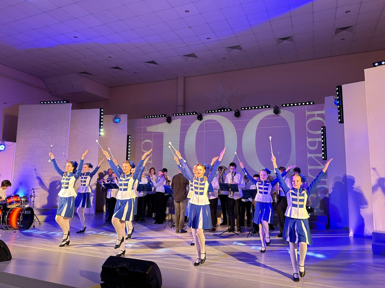 Век искусства, творчества и незабываемых моментов! Поздравляем Дом культуры мкр Век искусства, творчества и незабываемых моментов! Поздравляем Дом культуры мкр