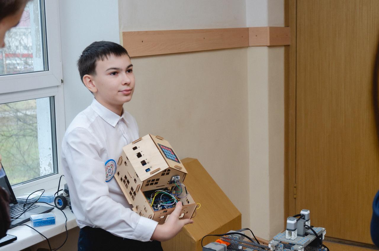 В Ковровской академии прошел межрегиональный форум «Дегтярёв-145: наука без границ» В Ковровской академии прошел межрегиональный форум «Дегтярёв-145: наука без границ»