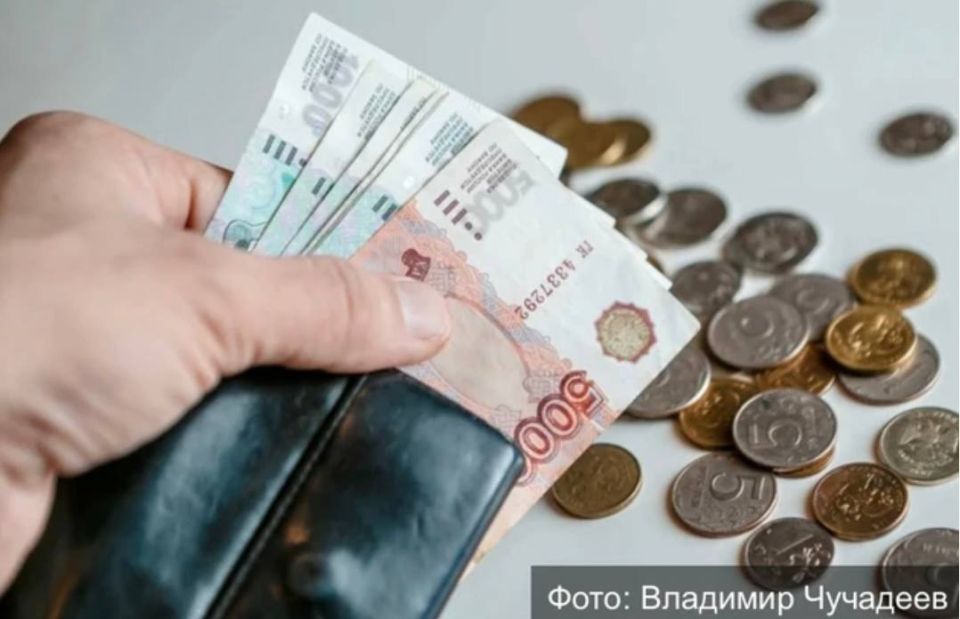 С 1 января 2026 года минимальный размер оплаты труда составит 27093 рубля