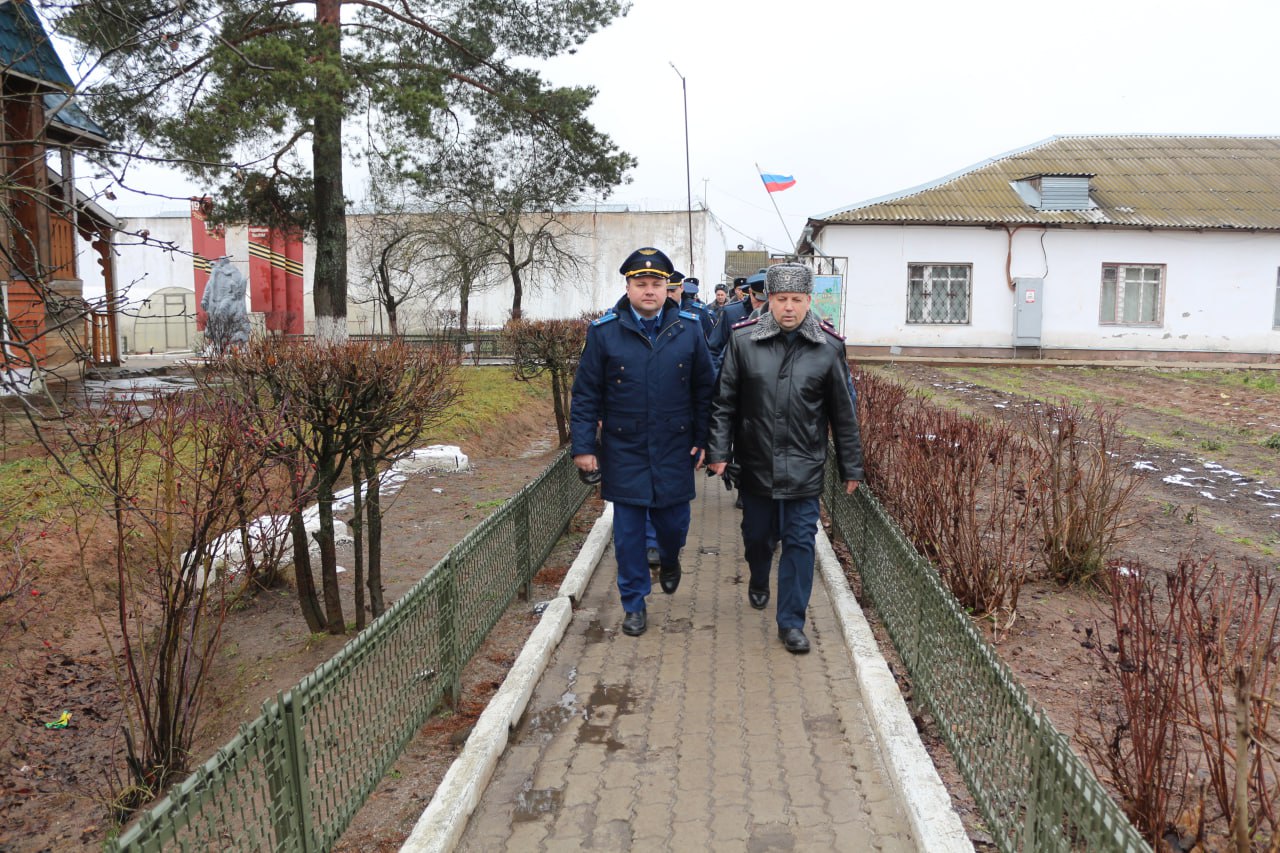 Заместитель прокурора области Антон Жуков провел проверку в мужской колонии общего режима в Вязниках Заместитель прокурора области Антон Жуков провел проверку в мужской колонии общего режима в Вязниках