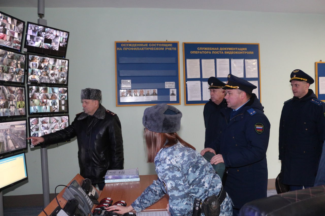 Заместитель прокурора области Антон Жуков провел проверку в мужской колонии общего режима в Вязниках Заместитель прокурора области Антон Жуков провел проверку в мужской колонии общего режима в Вязниках