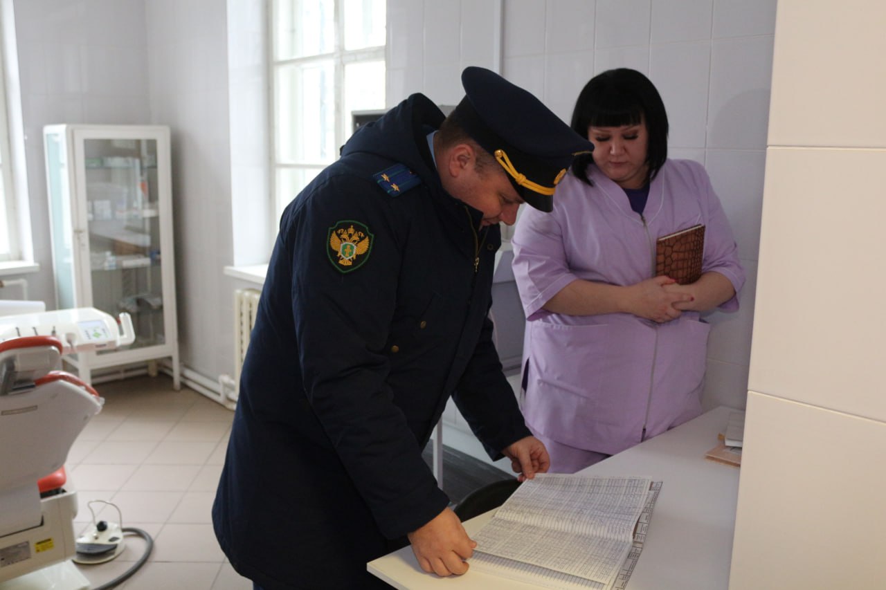 Заместитель прокурора области Антон Жуков провел проверку в мужской колонии общего режима в Вязниках Заместитель прокурора области Антон Жуков провел проверку в мужской колонии общего режима в Вязниках