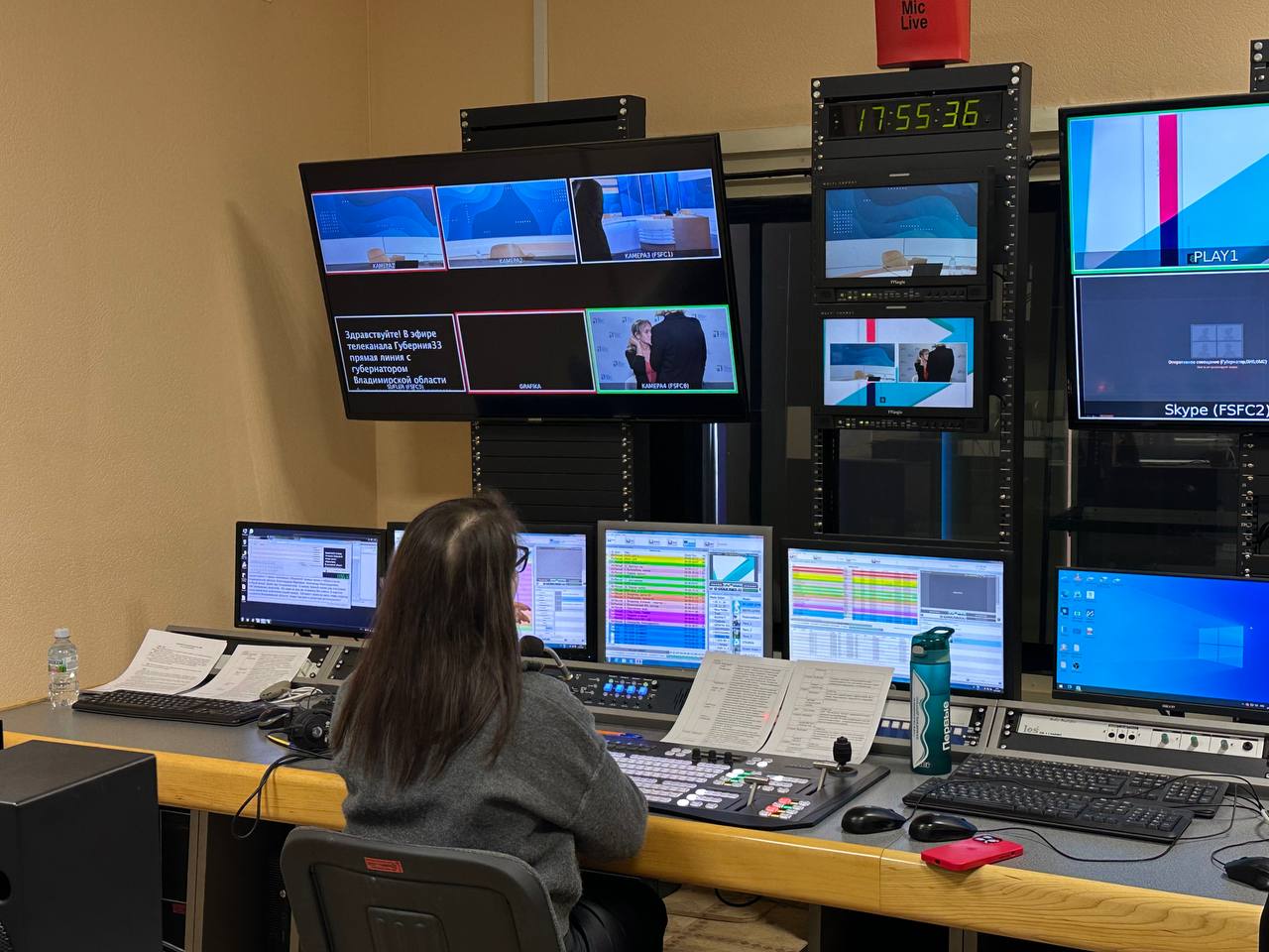 Десятая прямая линия с губернатором Александром Авдеевым начинается Десятая прямая линия с губернатором Александром Авдеевым начинается